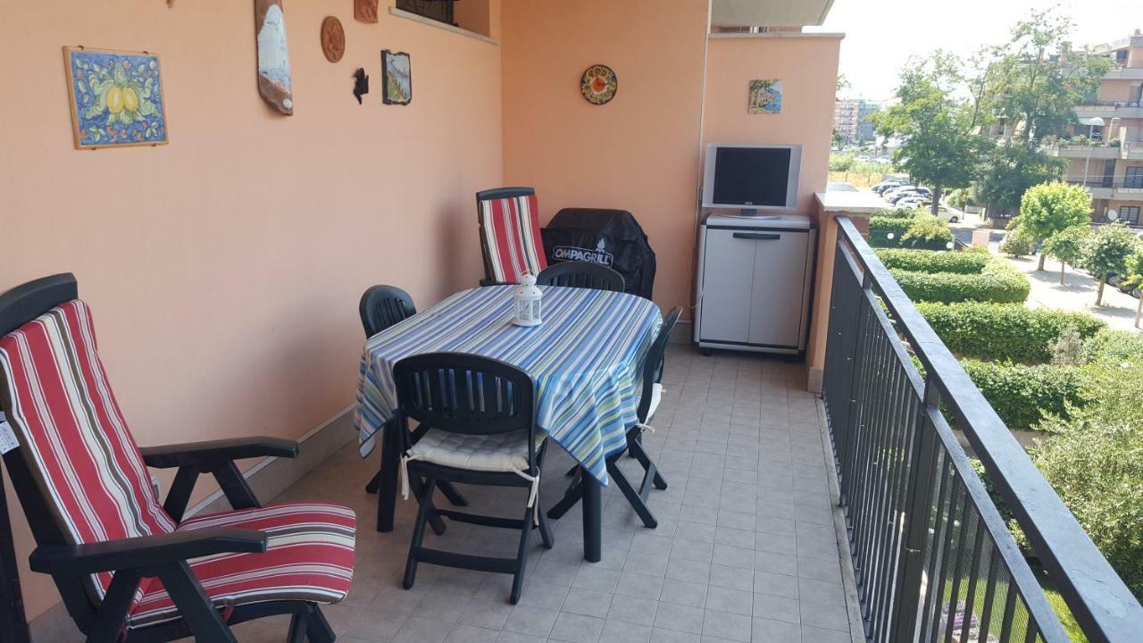 Casina Carina Carina Apartment Nettuno Exterior foto