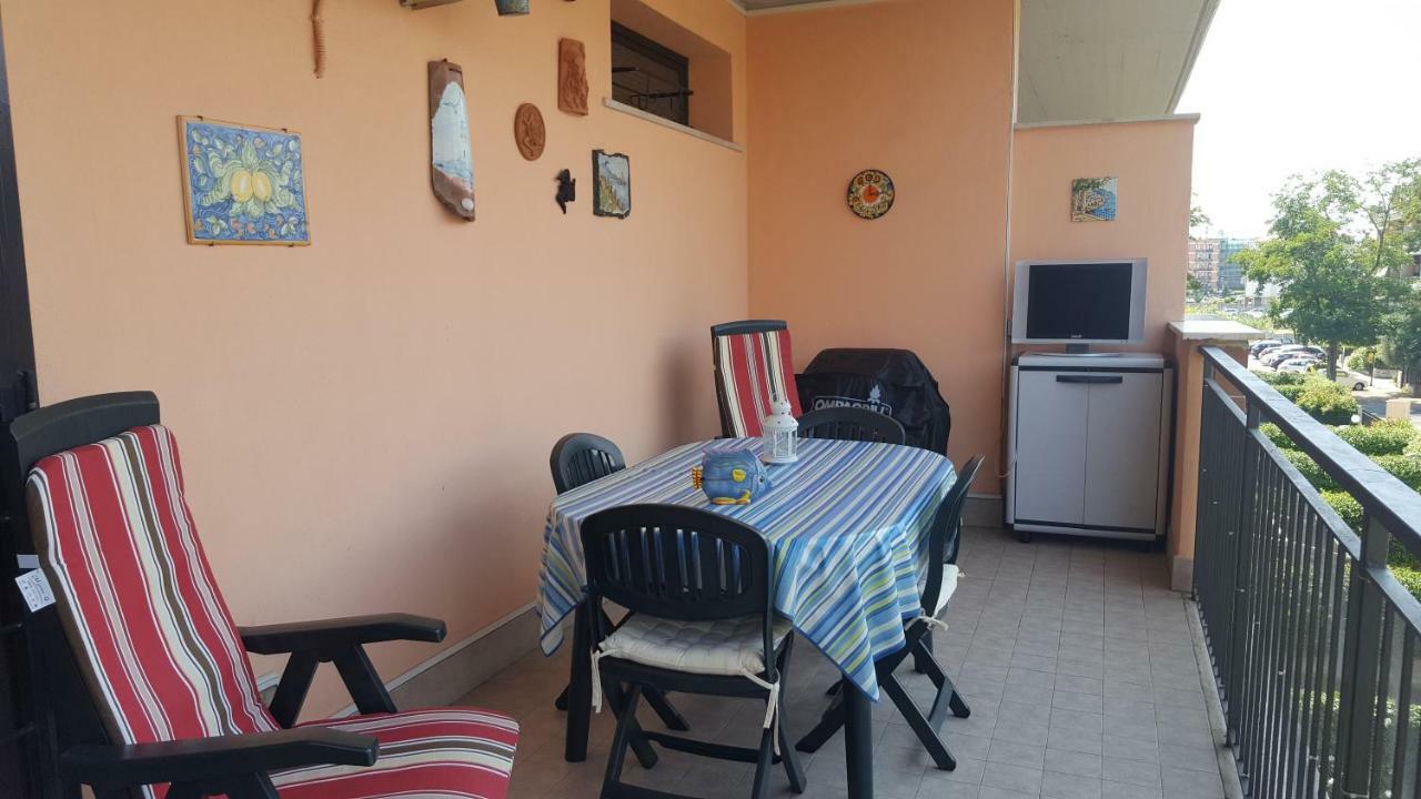 Casina Carina Carina Apartment Nettuno Exterior foto