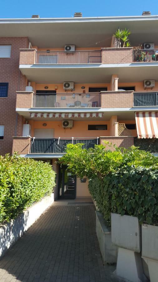 Casina Carina Carina Apartment Nettuno Exterior foto